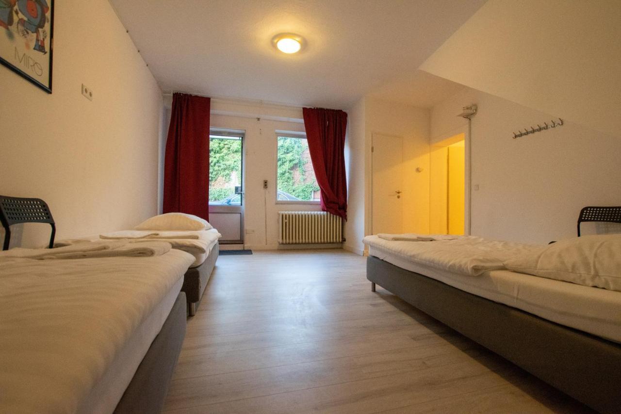 Spacious House Дюселдорф Екстериор снимка